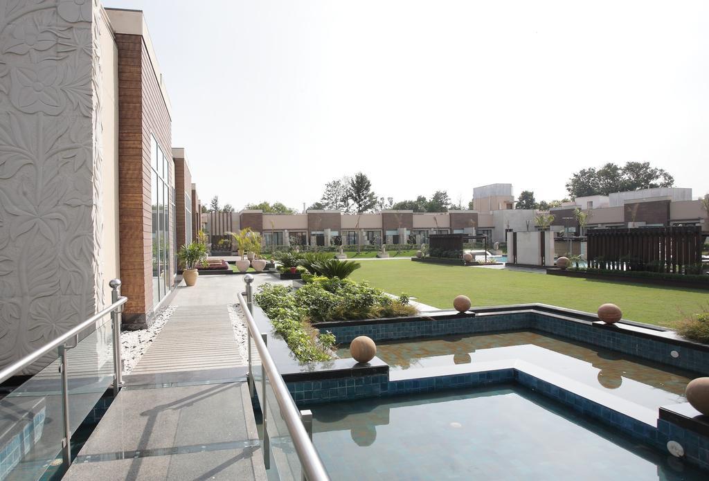 Oodles Hotel Nueva Delhi Exterior foto