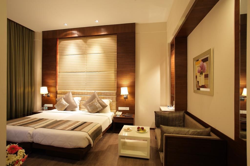 Oodles Hotel Nueva Delhi Exterior foto